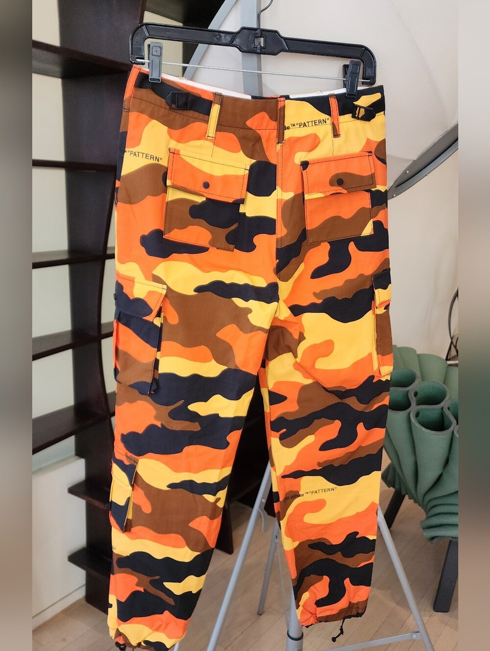 Off-White c/o Virgil Abloh Orange, Yellow & Black Camo Cargo Pants Size S - Picture 8 of 13